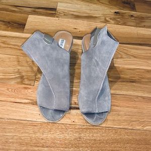 Steve Madden Peep Toe Booties Size 8
